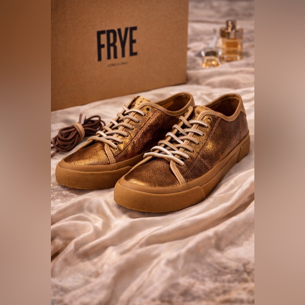 Frye Gia Metallic Bronze Low Lace Sneakers – NIB Size 5.5